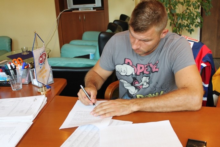 Tomáš Škvaridlo pokračuje v HKM